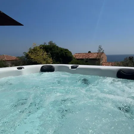 View House With Jacuzzi Сasa de vacaciones *